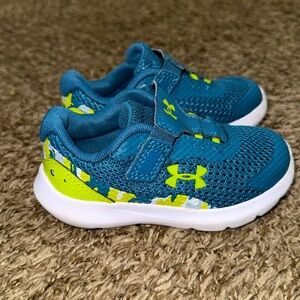 Under Armour baby boy tennis shoes size 7K for Kids grey/lemon color